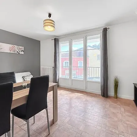 Balcon, Vue Degagee & Proche Gare * Vichy